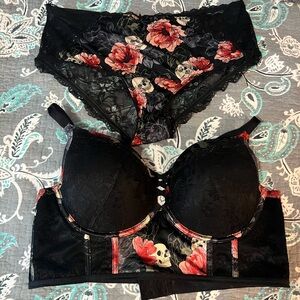 Torrid Bra and panty set